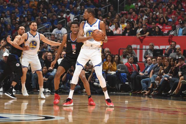 ued网页版联系页展示图